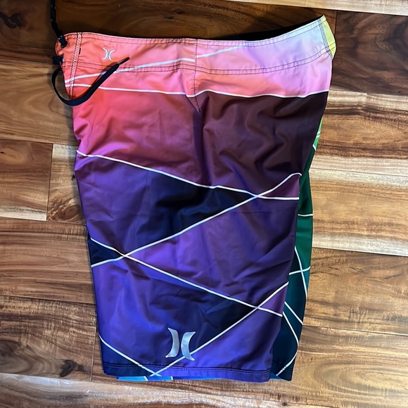 Hurley Phantom board-shorts size 33 multi color - Picture 3 of 5